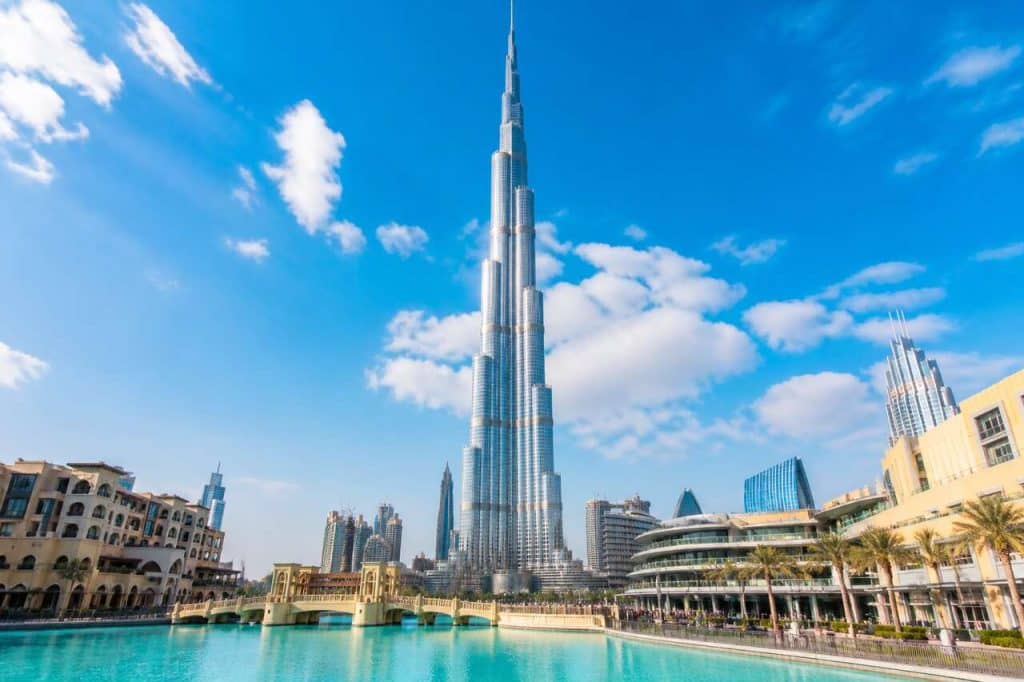 Visiter Dubaï en août : guide complet pour un séjour réussi