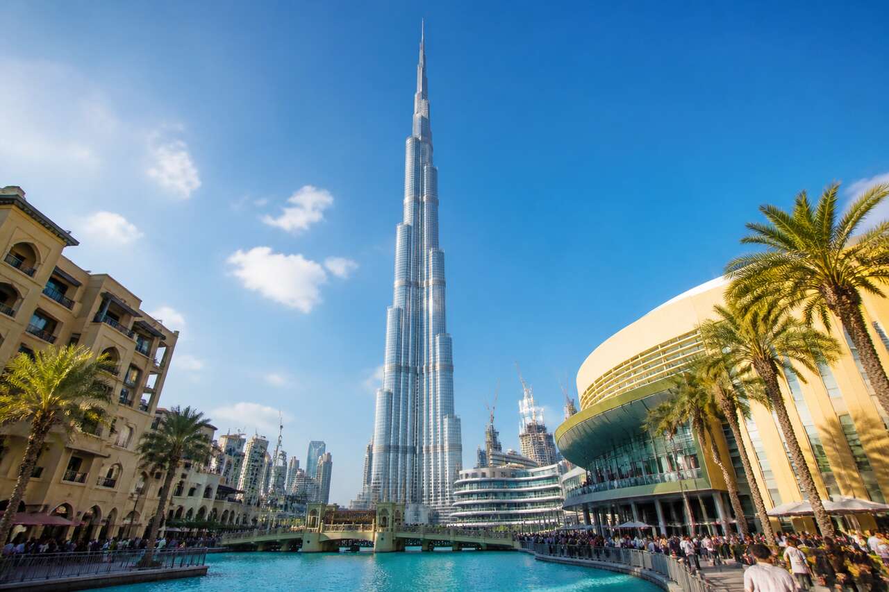 Location de voiture à Dubaï : guide complet pour bien louer