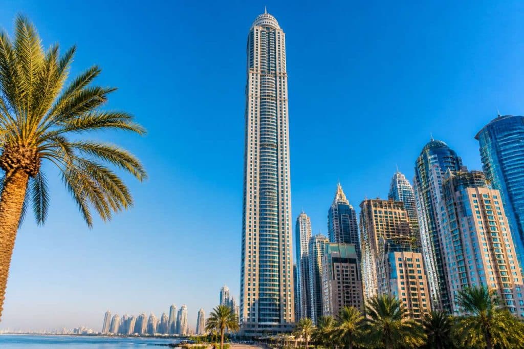 Explorer la princess tower : l'ascension vers les étoiles de dubaï