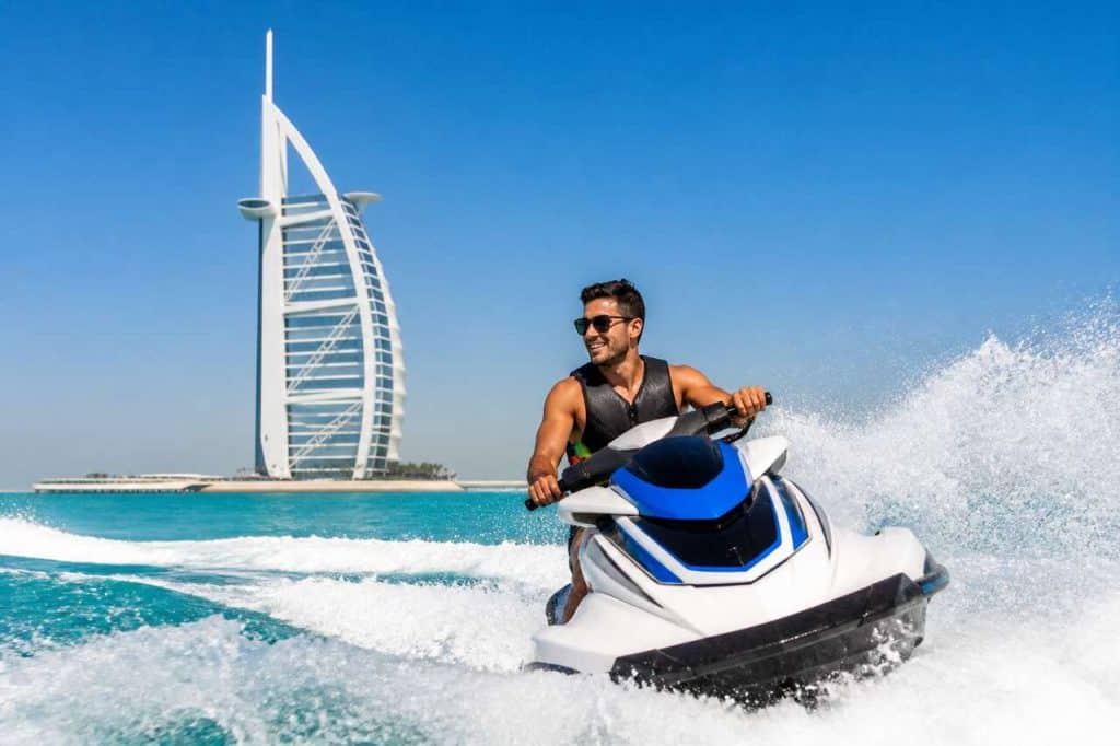 Jet ski à Dubaï : guide complet pour une expérience inoubliable