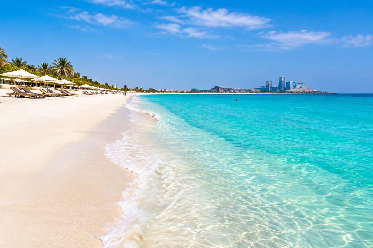 Soul beach à Saadiyat Island : la plage incontournable d'Abu Dhabi
